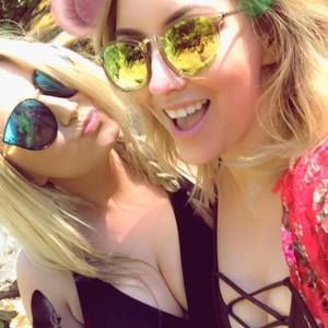 Meet your Posher, Elise